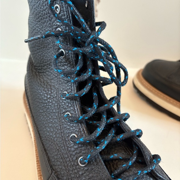 Converse Chuck Taylor Boot Black High-Top - Picture 9 of 10